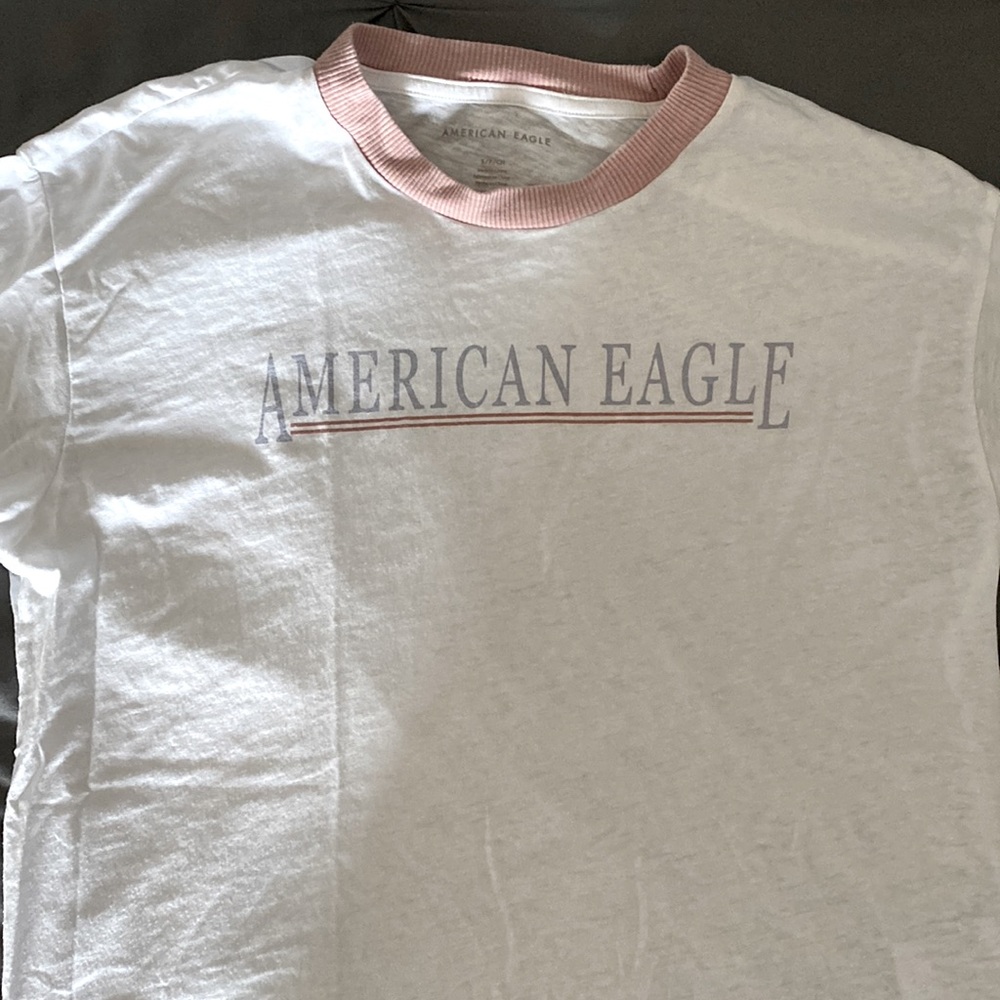White American Eagle T-shirt